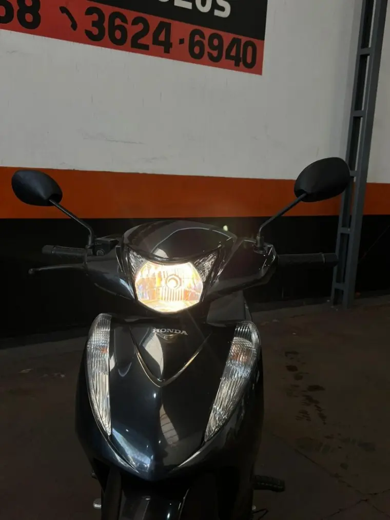 HONDA Biz 125 - Foto