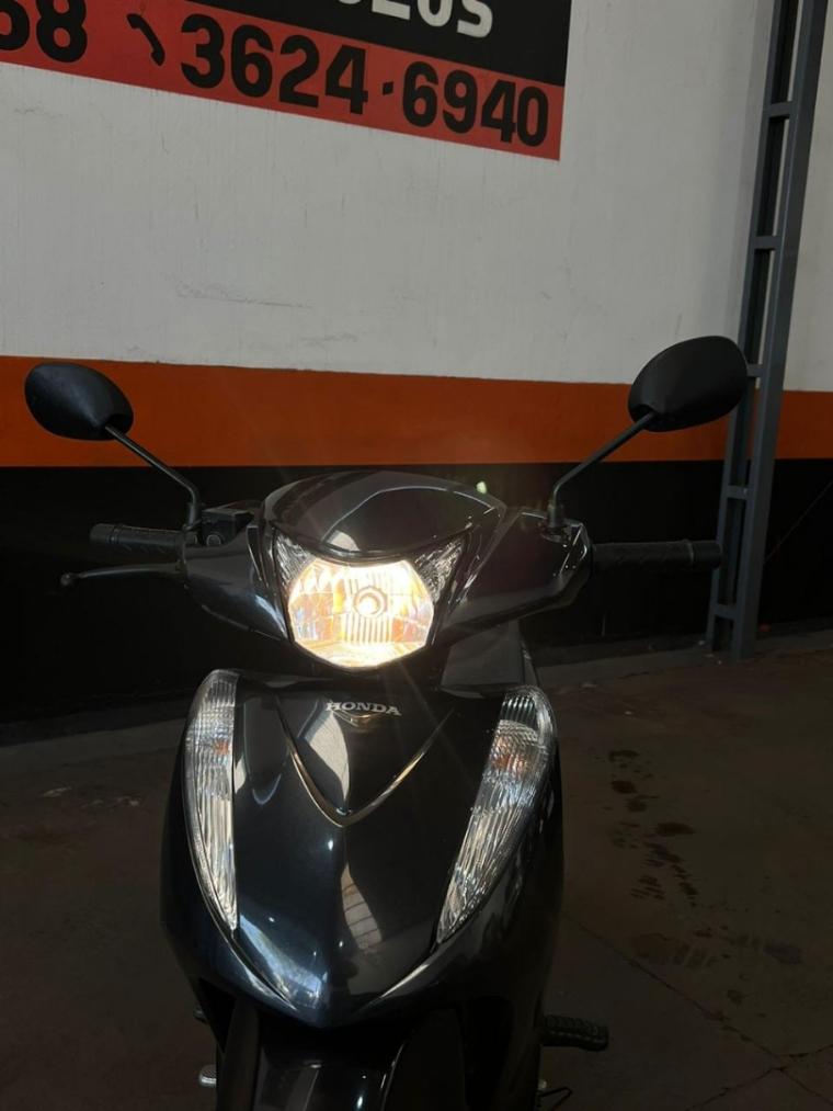 HONDA Biz 125 - Foto