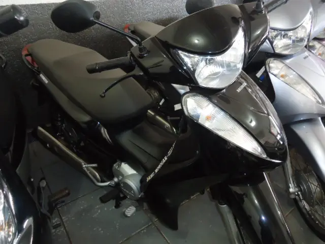 HONDA Biz 125 - Foto