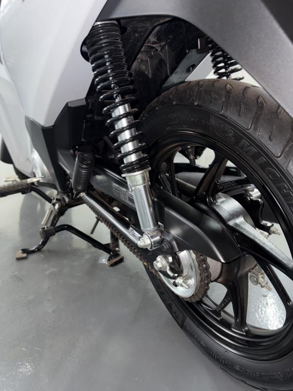 HONDA Biz 125 - Foto
