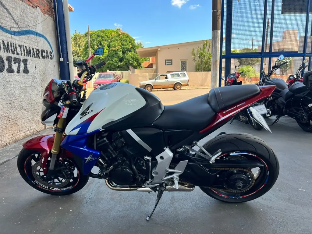 HONDA CB 1000 R - Foto