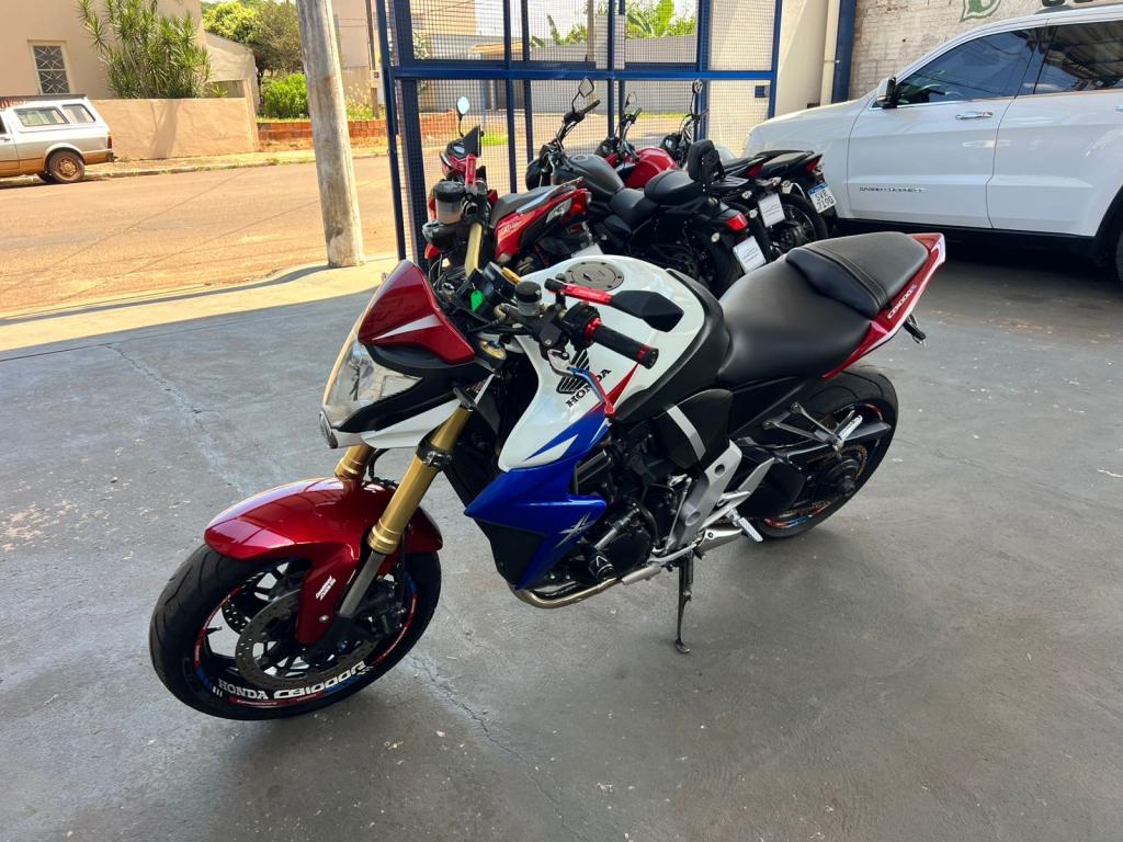 HONDA CB 1000 R - Foto