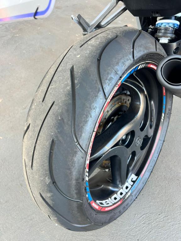 HONDA CB 1000 R - Foto