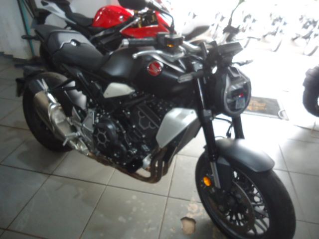 HONDA CB 1000 R - Foto