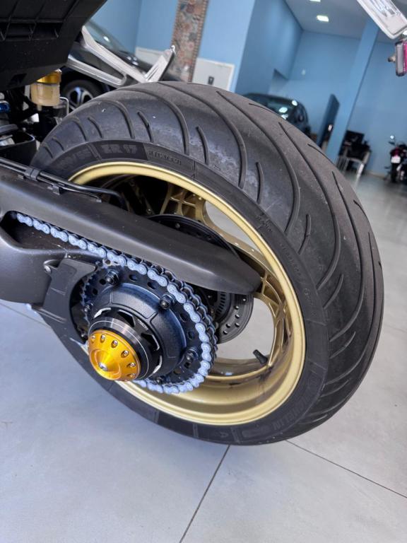 HONDA CB 1000 R - Foto