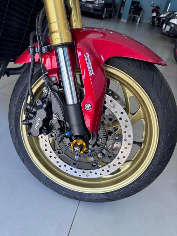 HONDA CB 1000 R - Foto