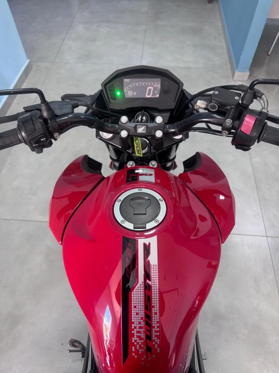 HONDA CB 250 F Twister - Foto