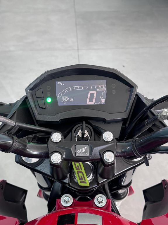 HONDA CB 250 F Twister - Foto