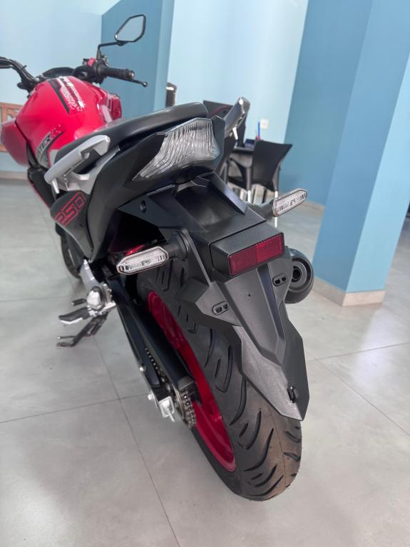 HONDA CB 250 F Twister - Foto