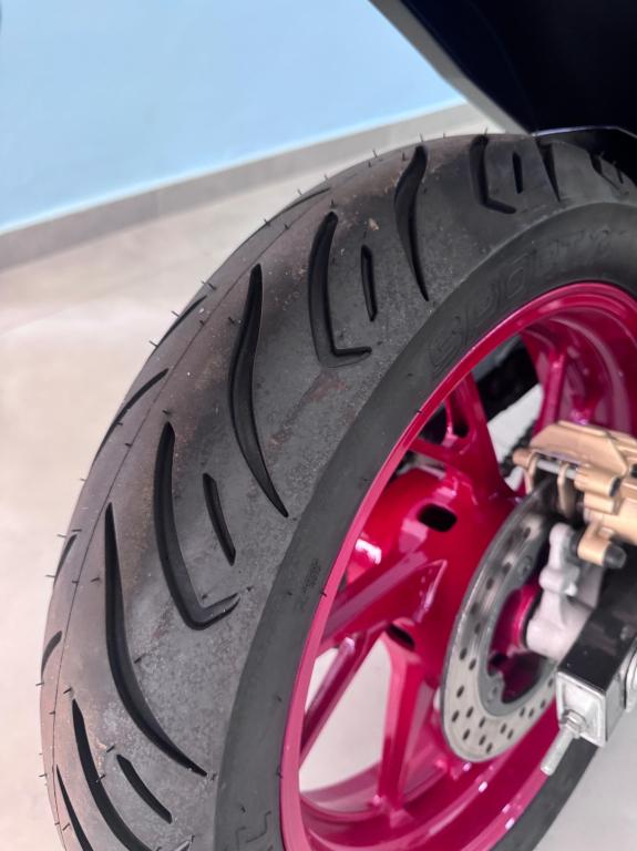 HONDA CB 250 F Twister - Foto