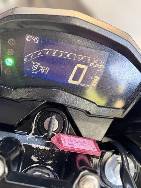 HONDA CB 250 F Twister - Foto