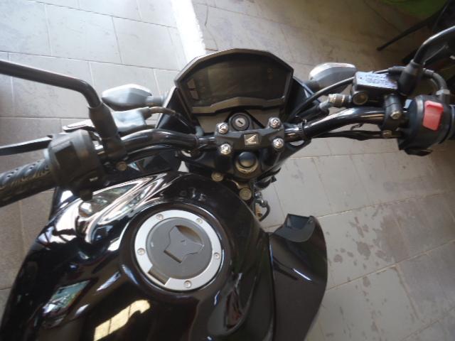 HONDA CB 250 F Twister - Foto