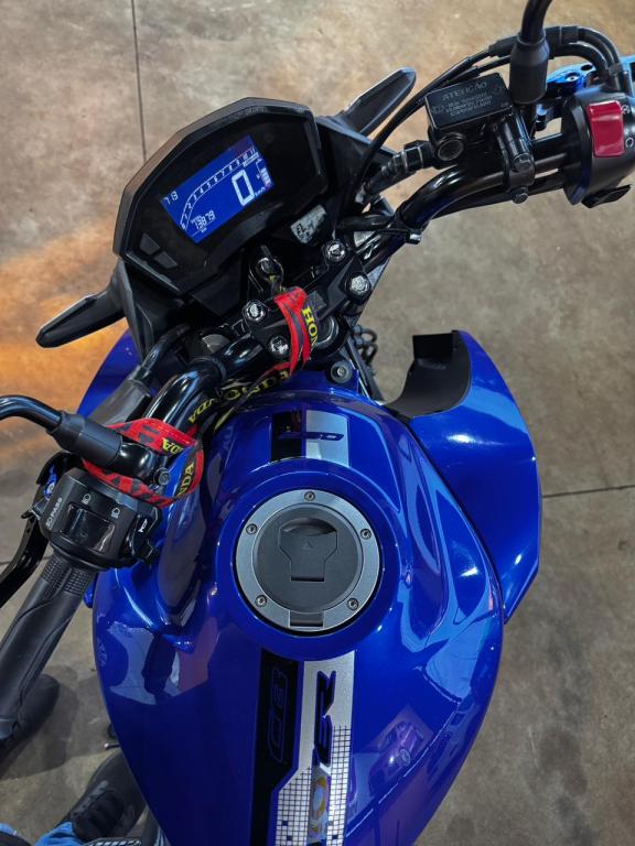 HONDA CB 250 F Twister - Foto