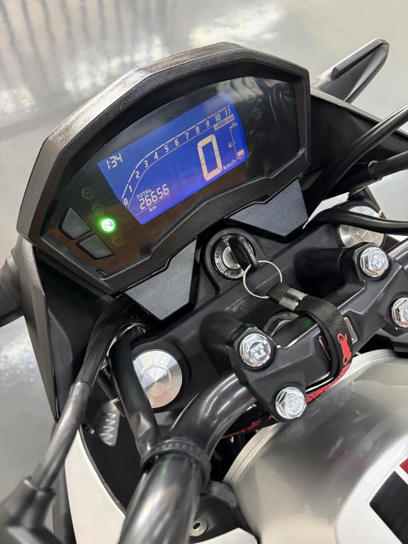 HONDA CB 250 F Twister - Foto