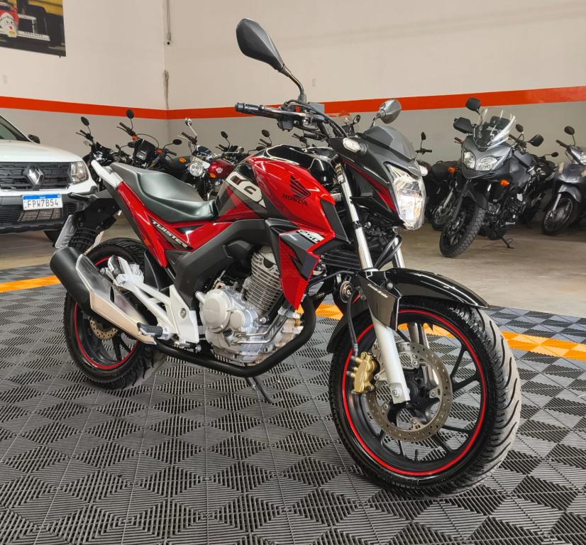 HONDA CB 250 F Twister - Foto