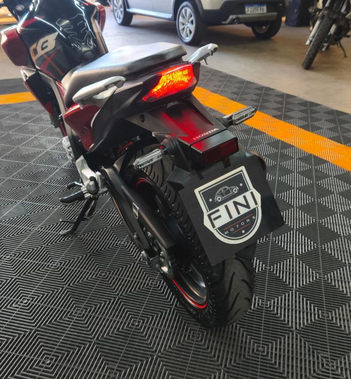 HONDA CB 250 F Twister - Foto