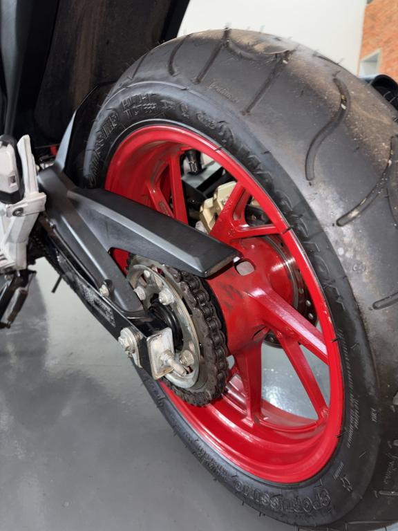 HONDA CB 250 F Twister - Foto