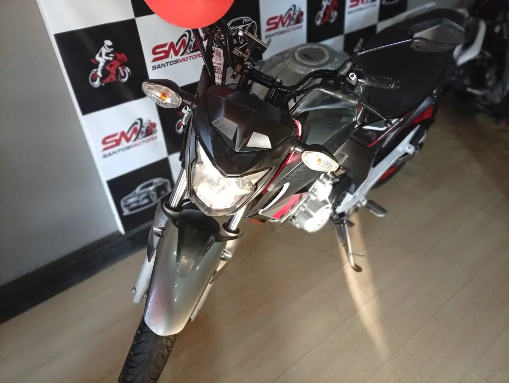 HONDA CB 250 F Twister - Foto