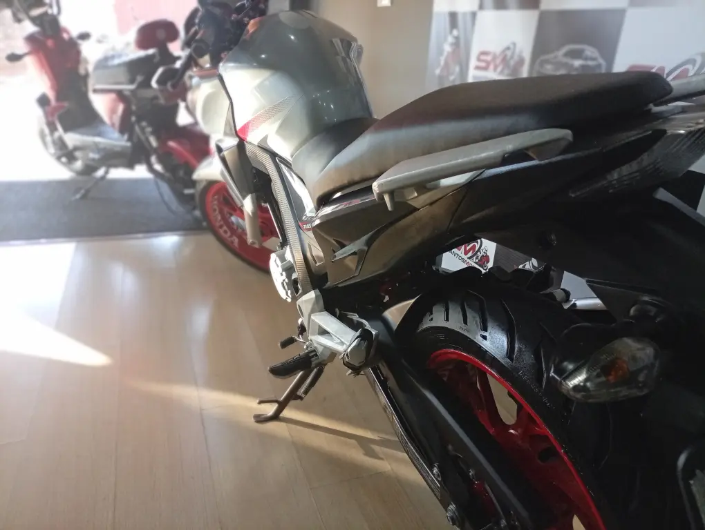 HONDA CB 250 F Twister - Foto