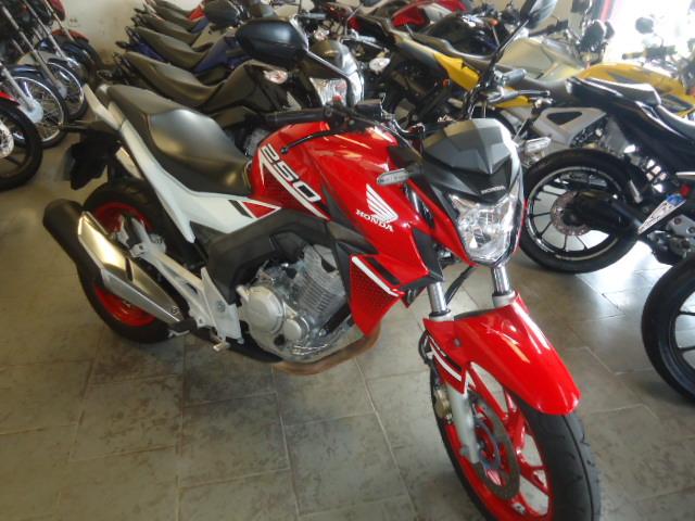 HONDA CB 250 F Twister