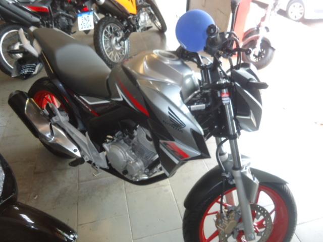 HONDA CB 250 F Twister - Foto