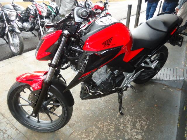 HONDA CB 300 F Twister - Foto