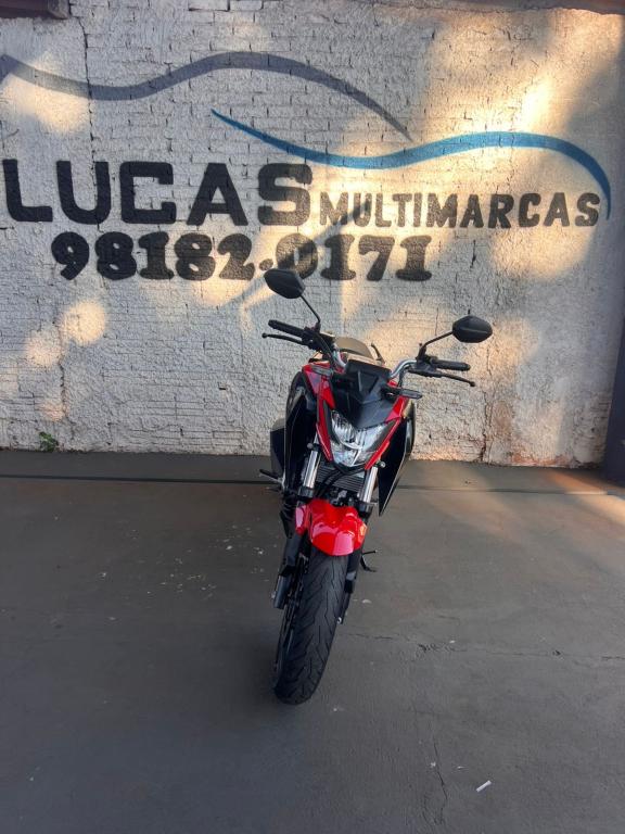 HONDA CB 300 F Twister - Foto