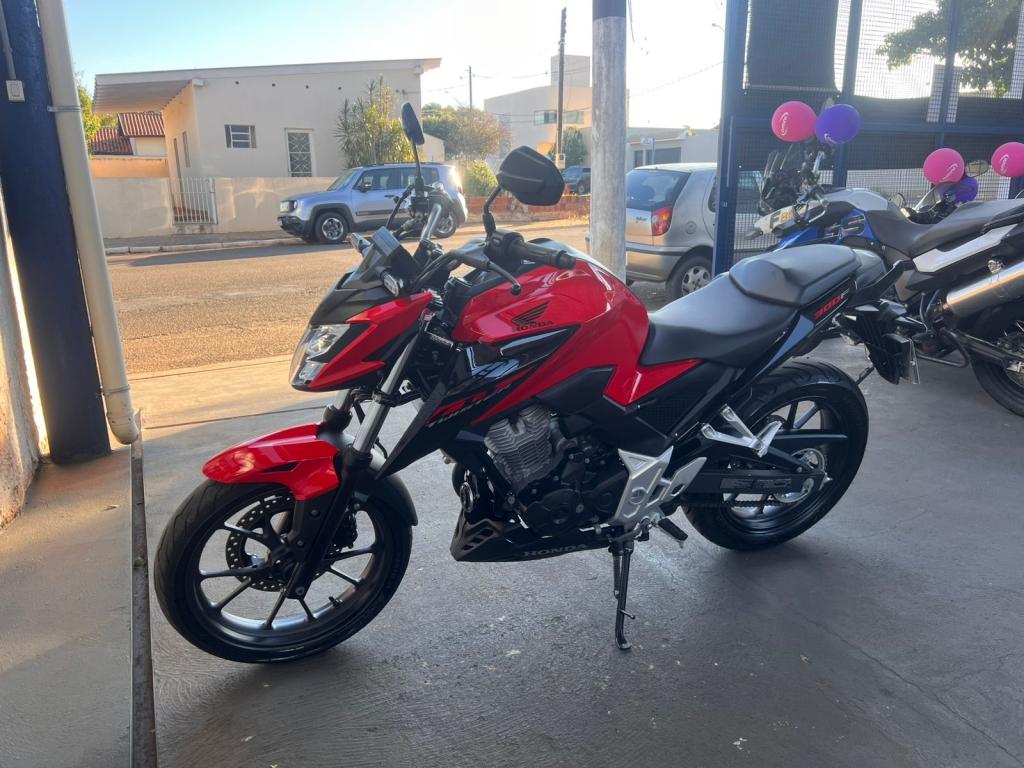 HONDA CB 300 F Twister - Foto