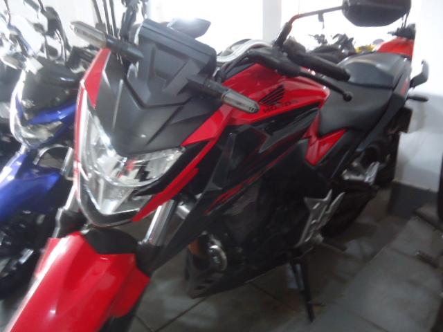 HONDA CB 300 F Twister - Foto