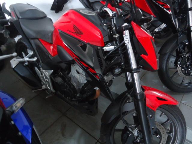 HONDA CB 300 F Twister - Foto