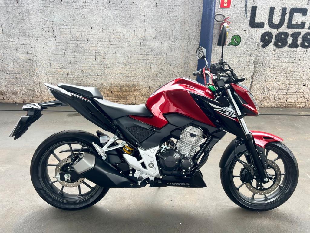 HONDA CB 300 F Twister - Foto