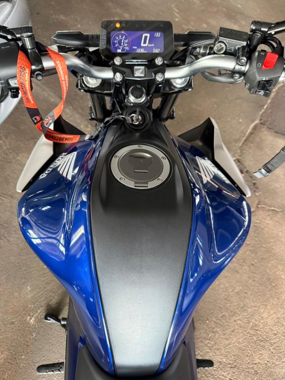 HONDA CB 300 F Twister - Foto