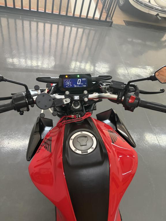 HONDA CB 300 F Twister - Foto