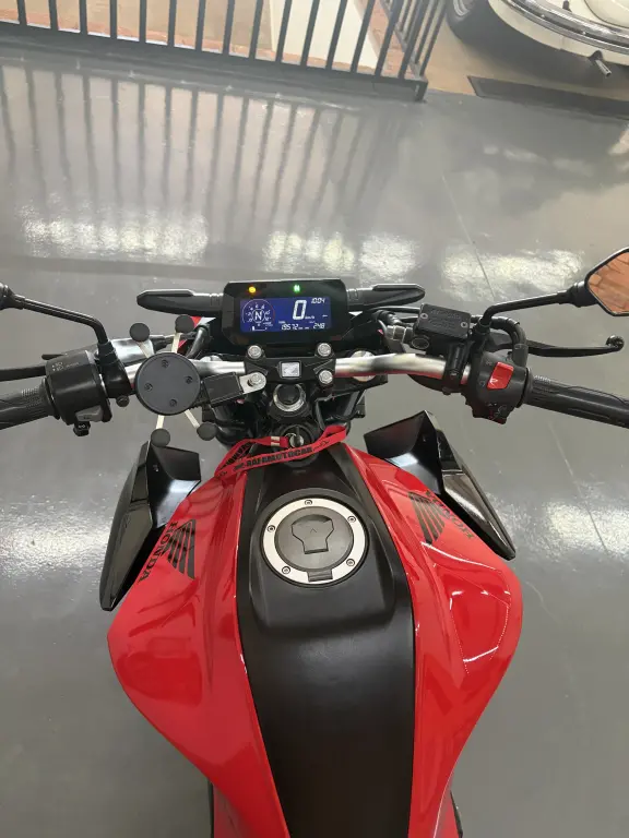 HONDA CB 300 F Twister - Foto