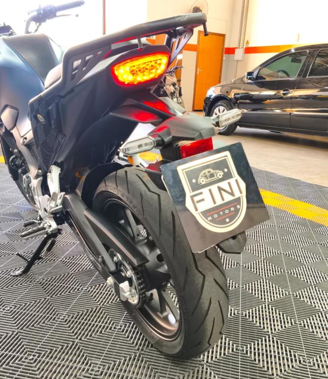 HONDA CB 300 F Twister - Foto