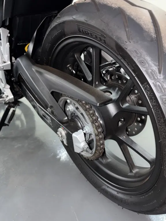 HONDA CB 300 F Twister - Foto