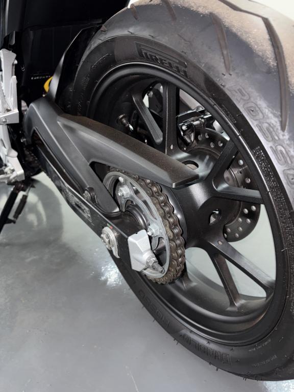 HONDA CB 300 F Twister - Foto
