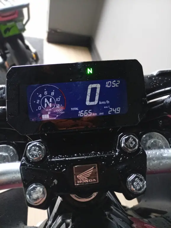 HONDA CB 300 F Twister - Foto
