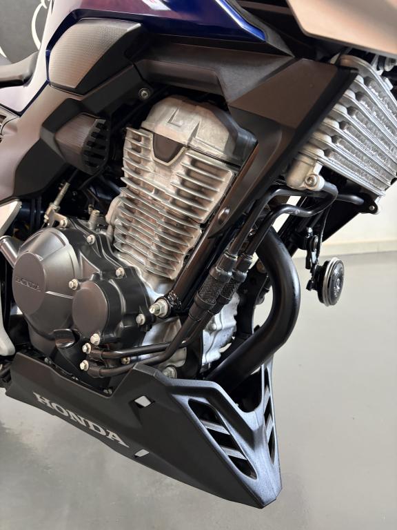 HONDA CB 300 F Twister - Foto