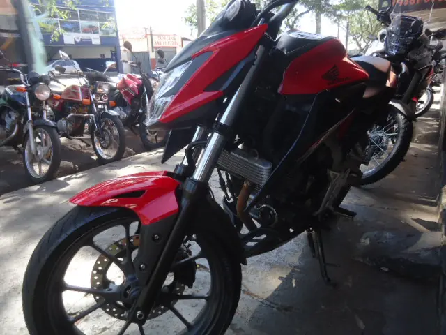 HONDA CB 300 F Twister - Foto