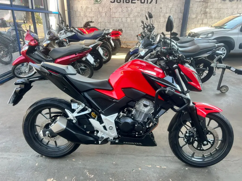 HONDA CB 300 F Twister