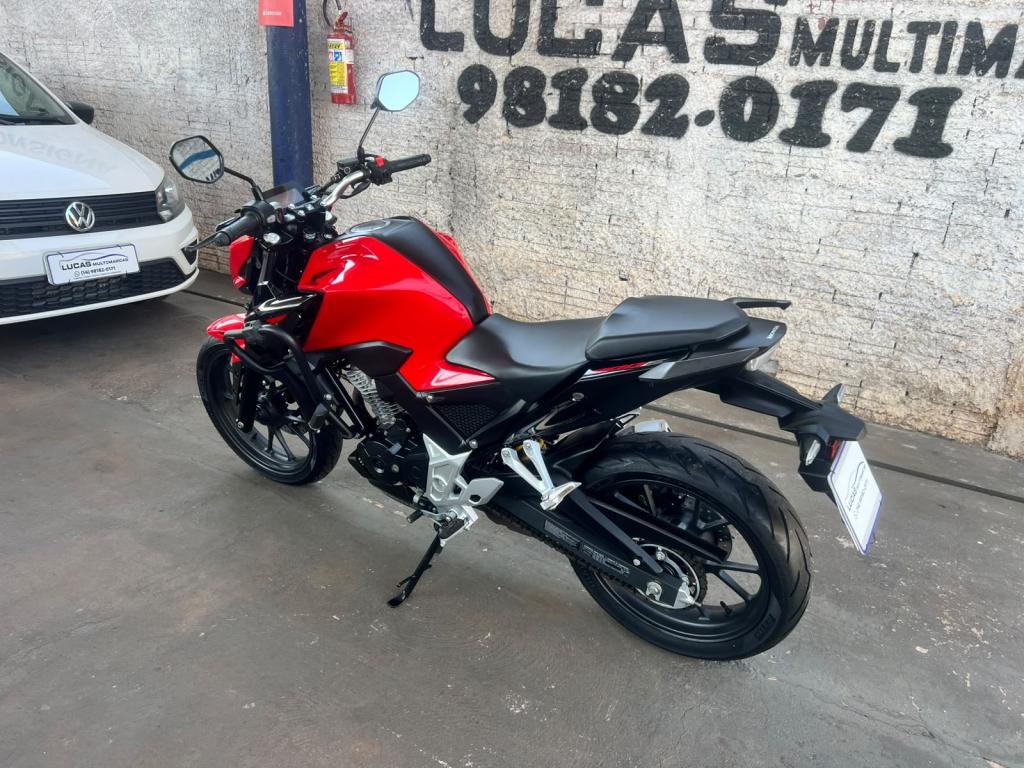 HONDA CB 300 F Twister - Foto