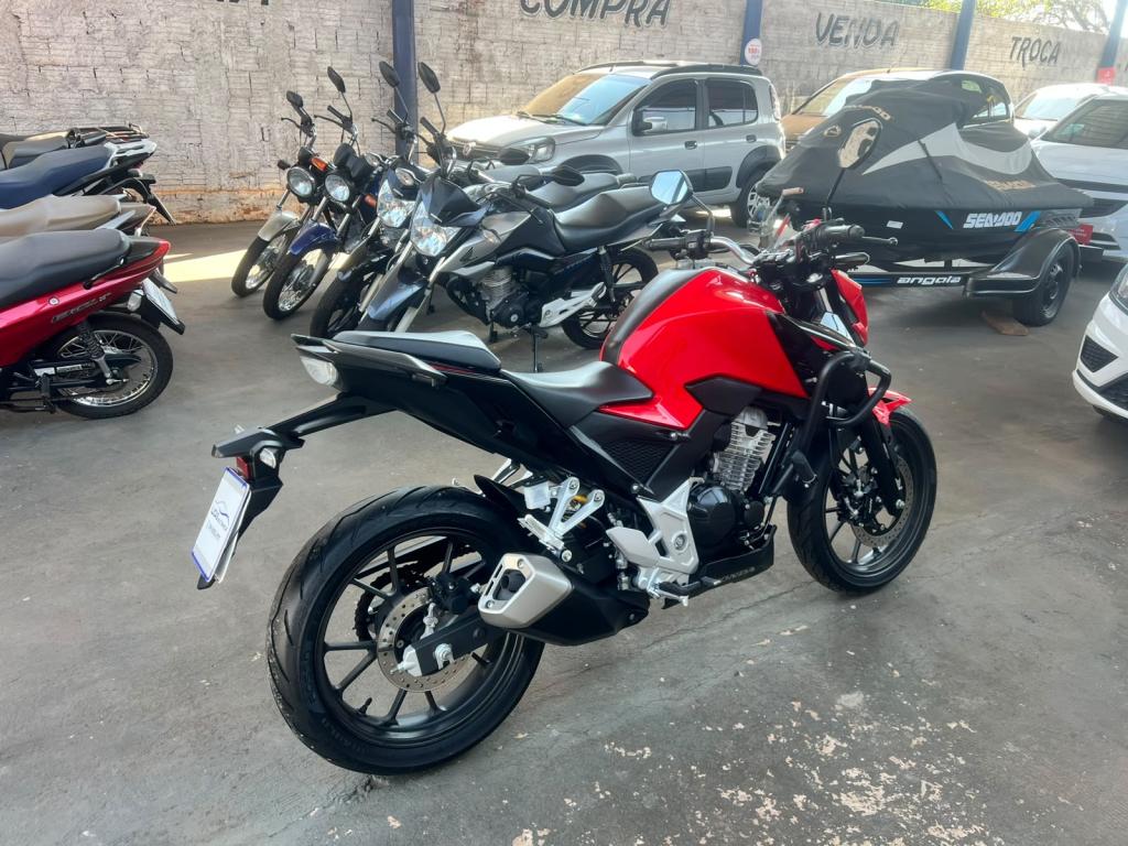 HONDA CB 300 F Twister - Foto