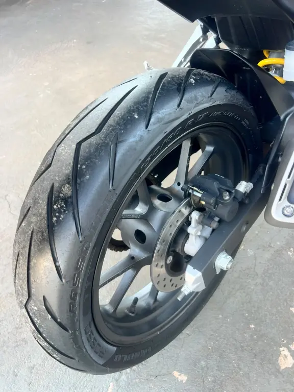 HONDA CB 300 F Twister - Foto