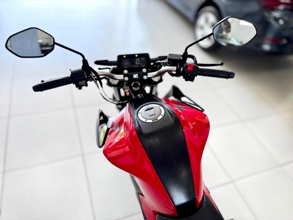 HONDA CB 300 F Twister - Foto