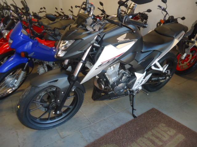 HONDA CB 300 F Twister