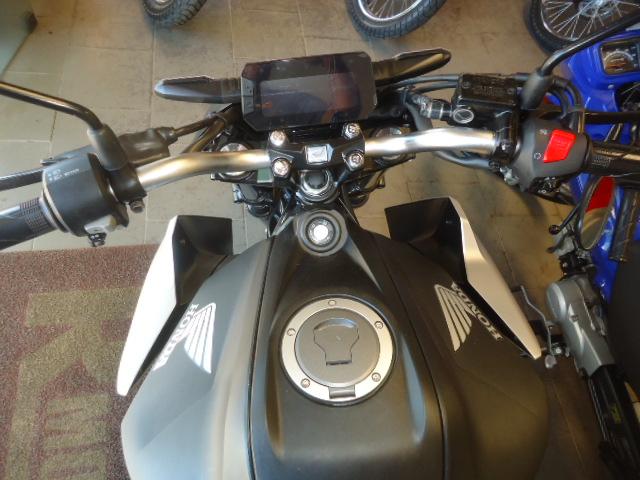 HONDA CB 300 F Twister - Foto