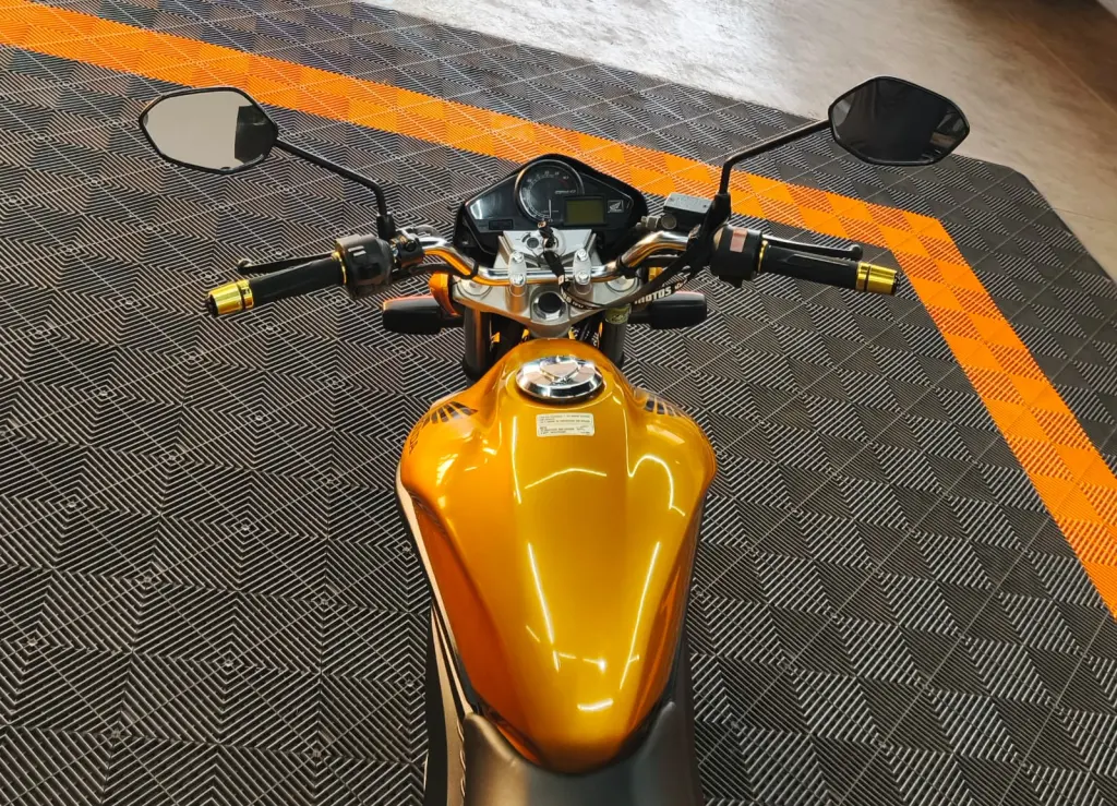 HONDA CB 300 R - Foto