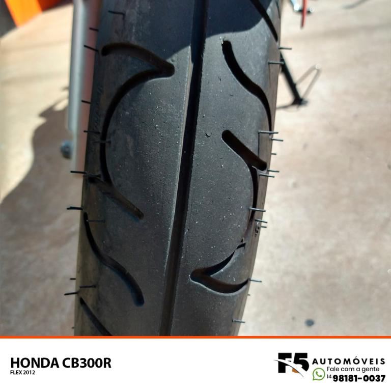 HONDA CB 300 R - Foto