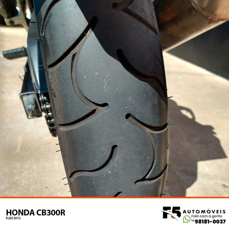 HONDA CB 300 R - Foto